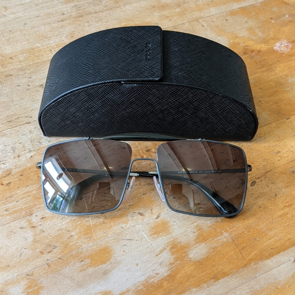 PRADA sunglasses ✨HOST PICK✨